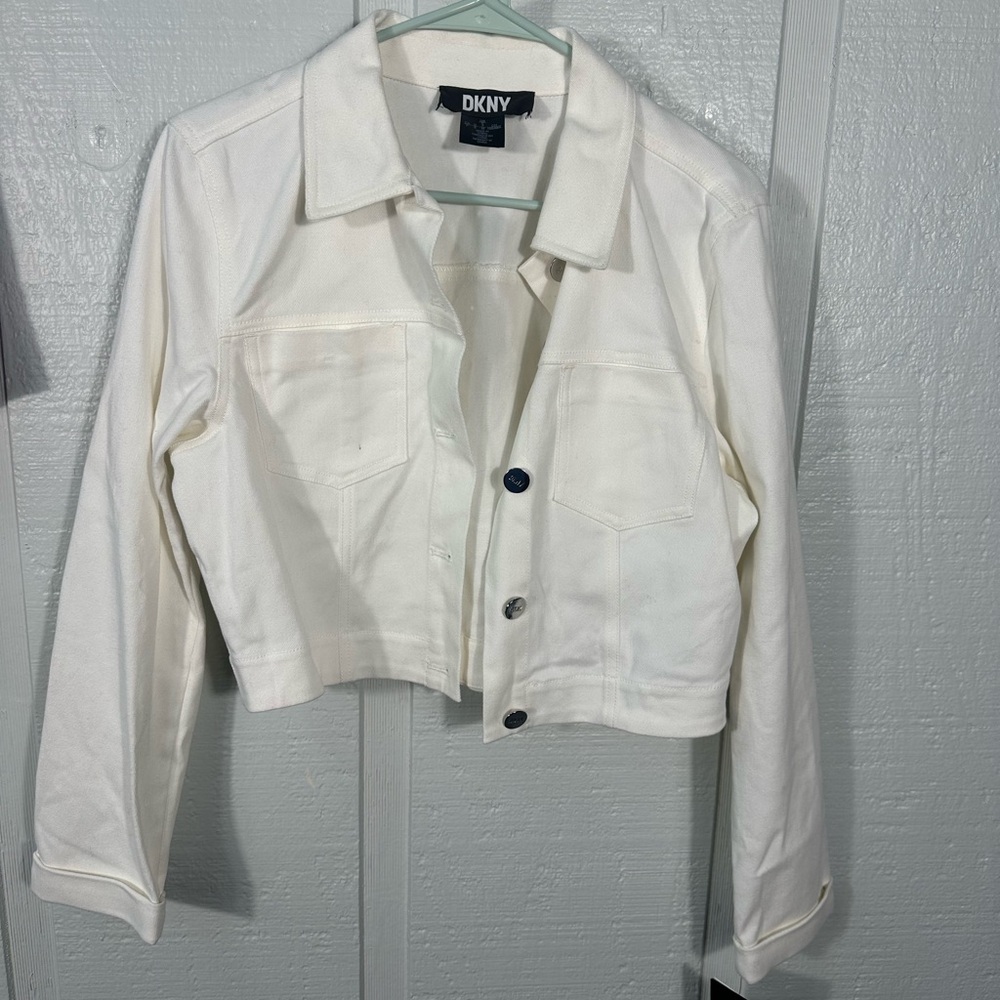 DKNY Women's Denim Cropped Button Up Jacket Size Small NWT - Picture 3 of 10
